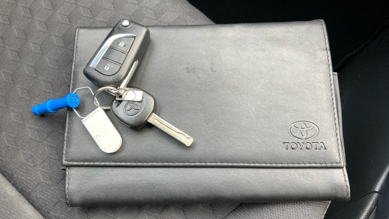 Toyota Yaris 1.5 Hybrid Design 5dr CVT Hybrid Hatchback